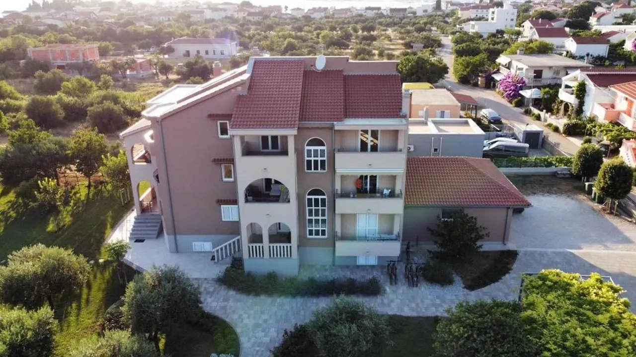 Luxury Apartments Garden Sukošan 0*,  Croacia