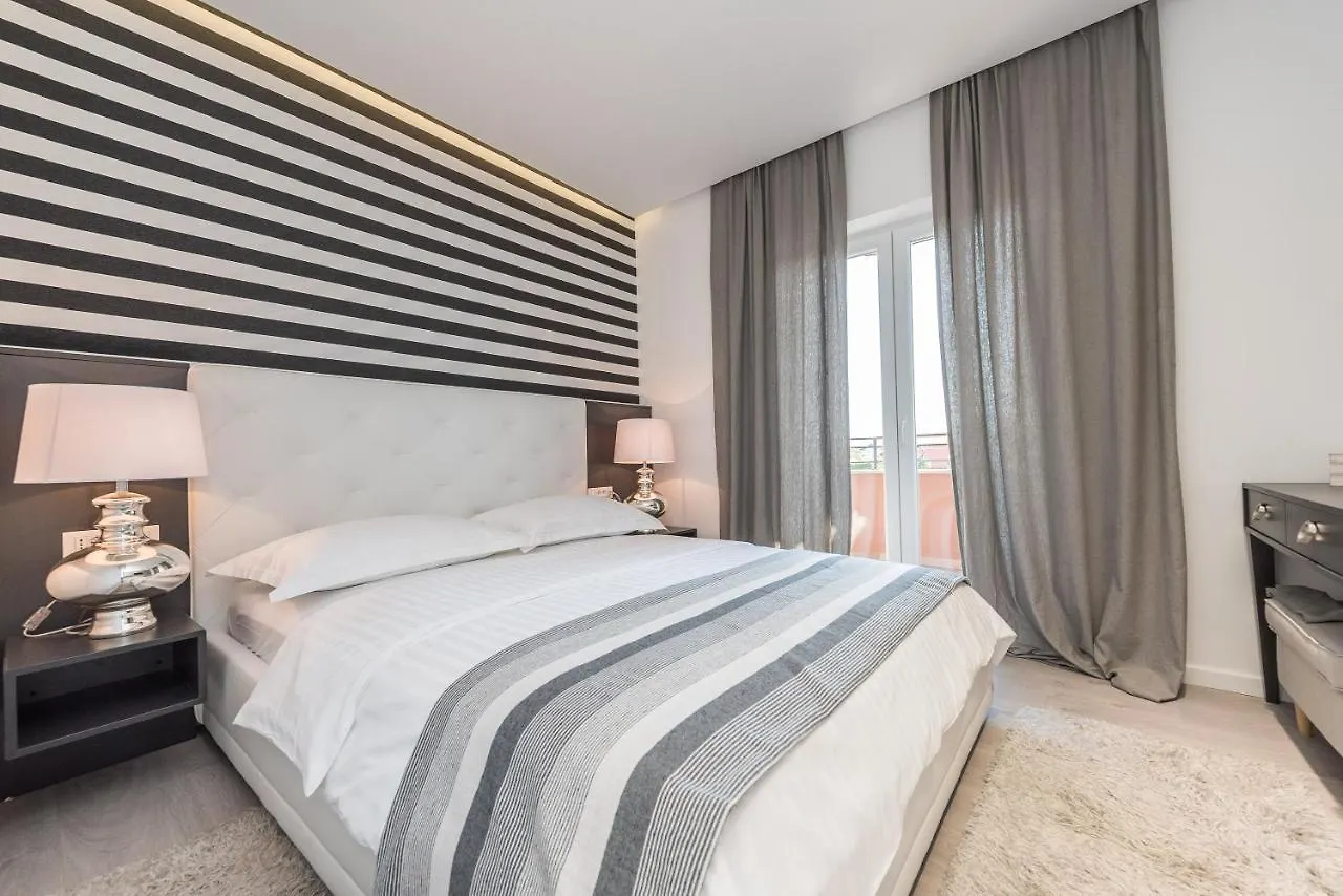 Luxury Apartments Garden Sukosan 0*,