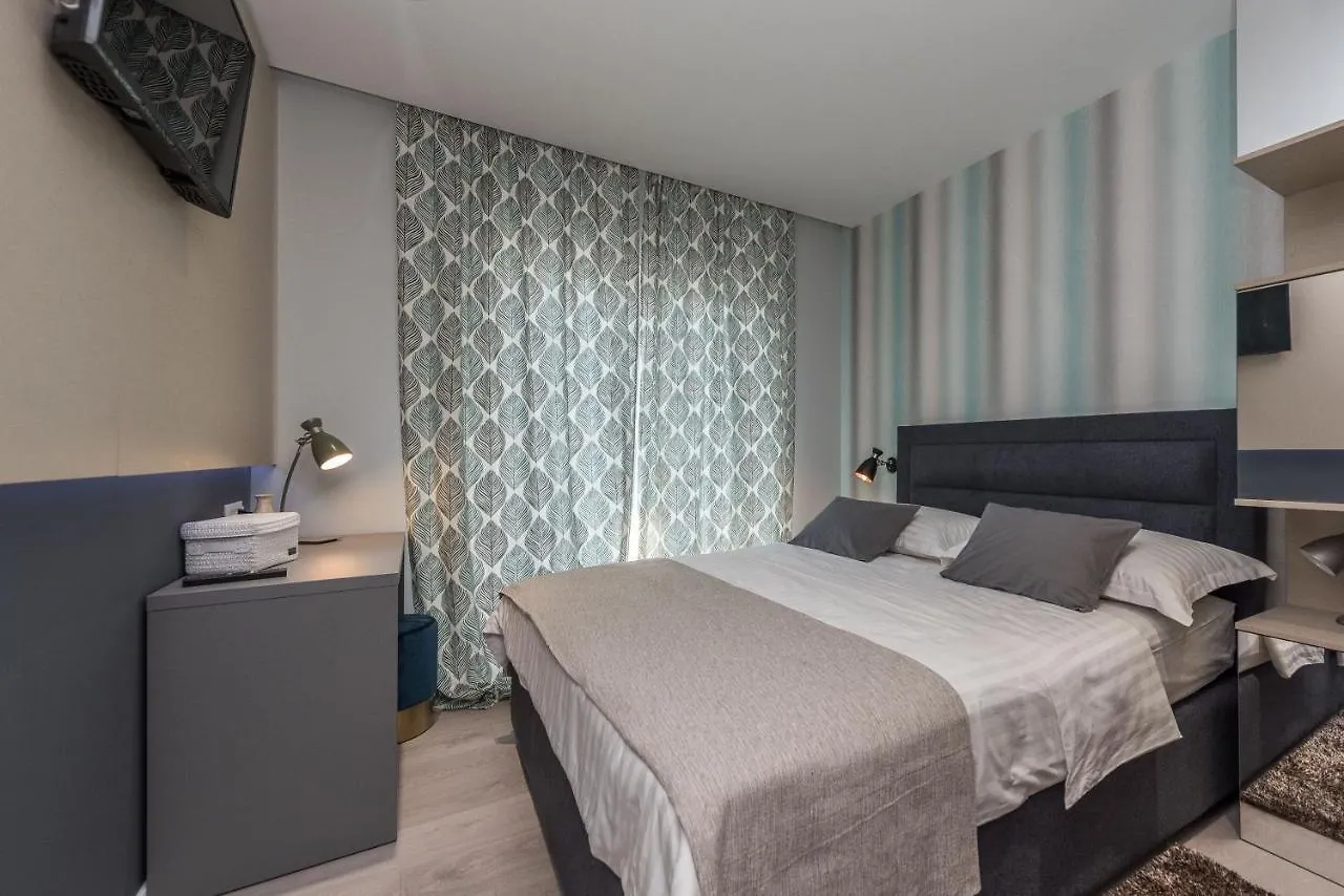 Luxury Apartments Garden Sukosan Croatia